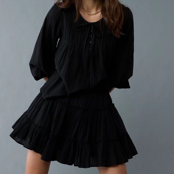 Aerie Pool to Party Tiered Mini Skirt Black Cotton Gauzy Drawstring Size Medium - Picture 1 of 5